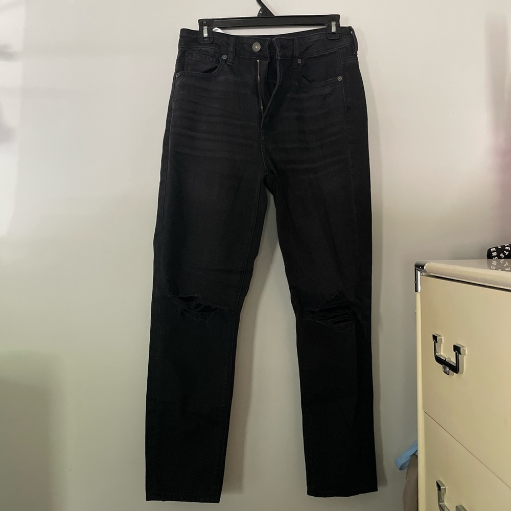 black american eagle ripped jeans size 4
